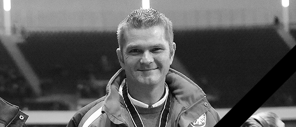 2D9_3305